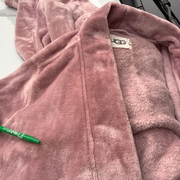 UGG Marlow Double Fleece Plush Robe Long in Dusk Pink M Medium - Picture 13 of 13